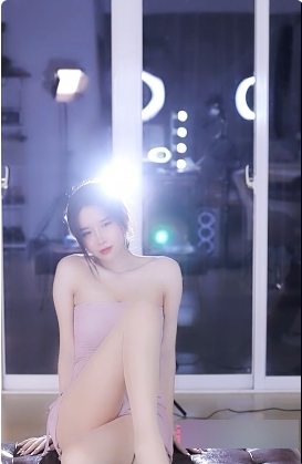 网易女主播《小恩雅》韩版一对一定制