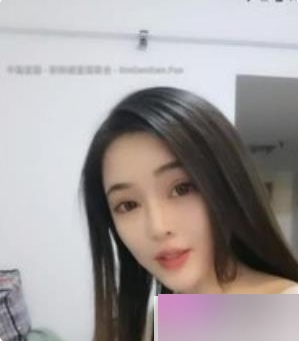 抖音女神木子曲的视频作品展示了她出色的颜值