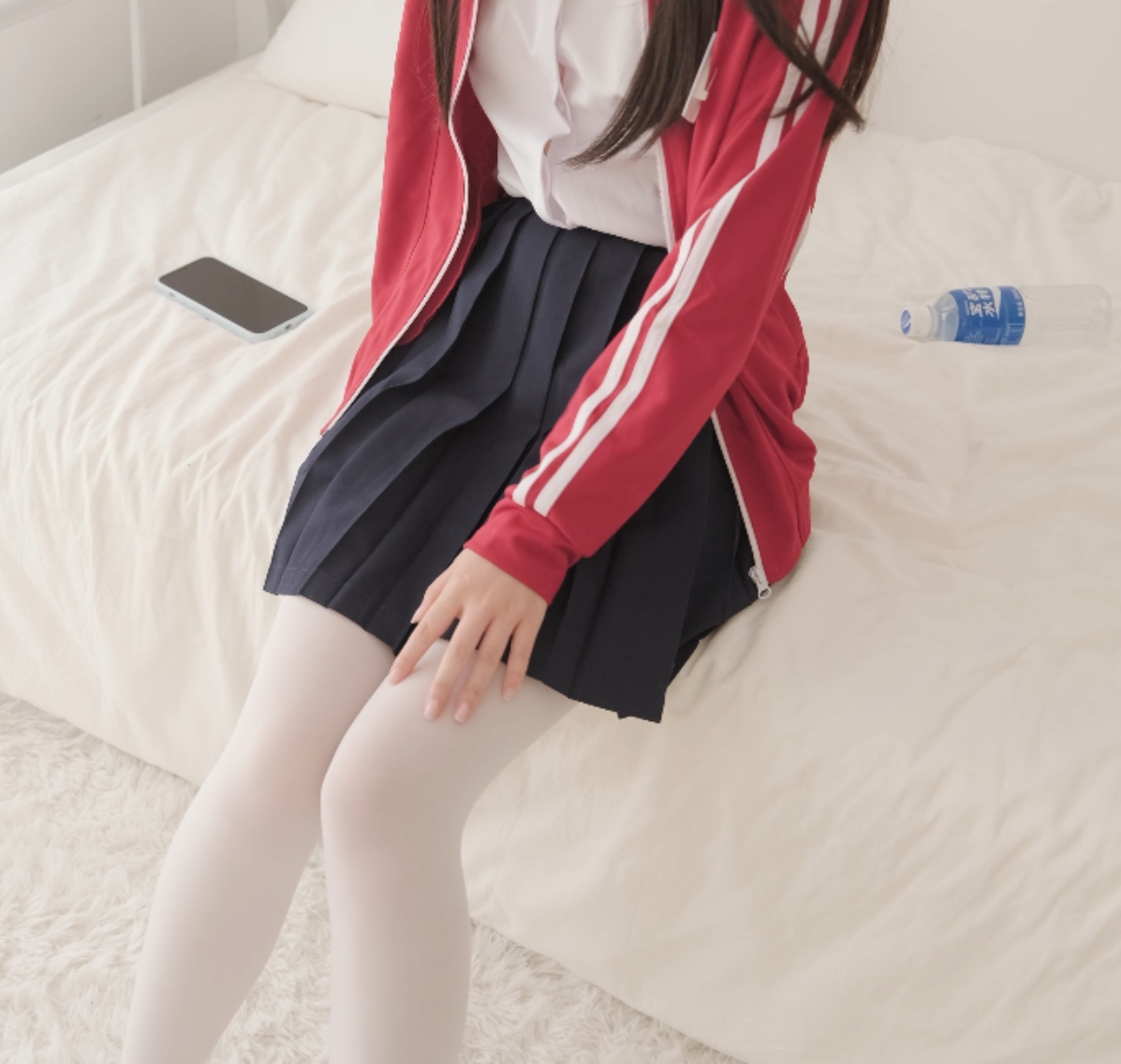 限时独家小恩-R174套写真合集,百度盘免费下载!