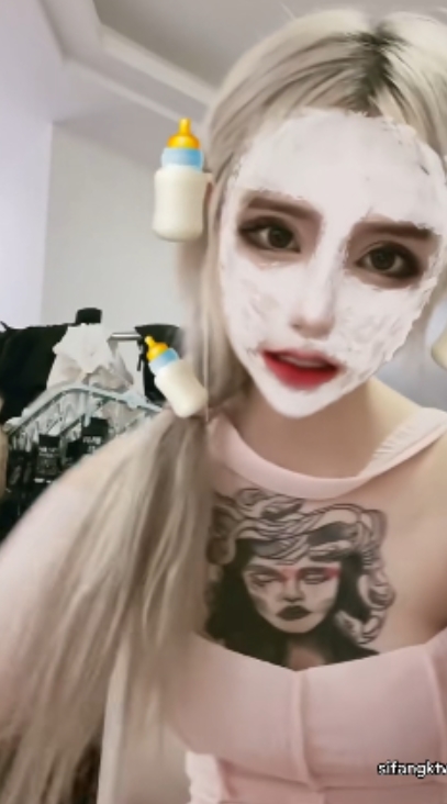 《抖音快手网红周丽珊独家互动视频展示，高清画质，免费下载！》