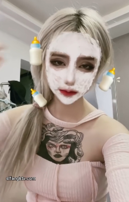 《抖音快手网红周丽珊独家互动视频展示，高清画质，免费下载！》