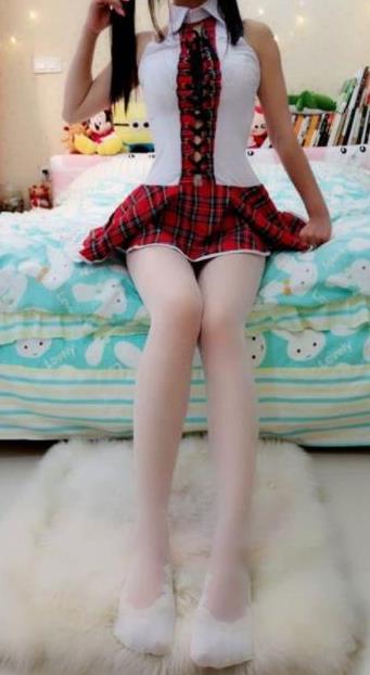 橙香静静御姐红色学生裙无圣光合集推特岛国妹子波多老师资源玉腿视频5.4G