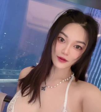 高颜值名媛圈小姐姐liubaiaai私拍大礼，4.3G短视频下载观看