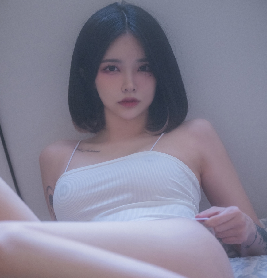 WE大舅子Yuka与44g合作视频，双重感觉引爆收藏狂潮