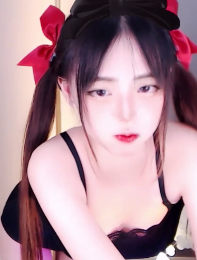 CC福利：椰羊妹妹热舞洗澡特写，774.27MB视频