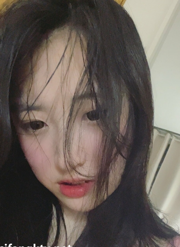 露脸反差OF优质小狗私拍，万人追踪，121P33V+3.1G百度盘