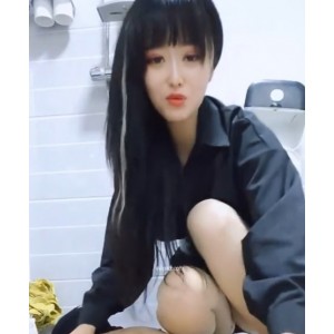 女王婳宜直播秀：气场独特魅力无限，多部视频合集