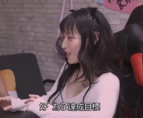 皇家华人《夜夜》合集：作者自拍火爆作品，18部视频总计3.6G，公交车剧情服饰角度尽显魅力