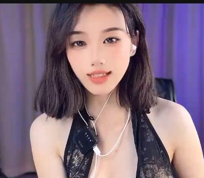 锁定女神lockheadgirld，广播体给视频下载观看，颜值身材双杀，坏女人气质在线