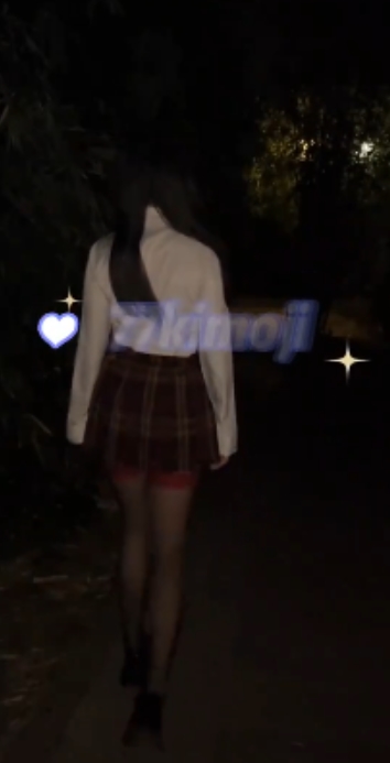 生！柒柒77kimoji的去重大合集，包含了169P视频，总大小高达2.2G。在这些视频中，柒柒展现了她的多面性：勇敢接受挑战、热舞风采、害羞可爱，吸引了众多网友的关注。快来一探究竟，看看这位推特网红的独特魅力吧！