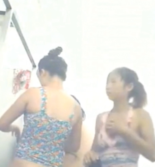 小美宿舍拍摄坑闺蜜合集：137v37g视频收藏，百度ED2K下载