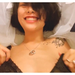 独家OnlyFans台湾大罩杯博主何麦枒：1464p画质42个视频+1g内容，尺度小但吸粉无数！