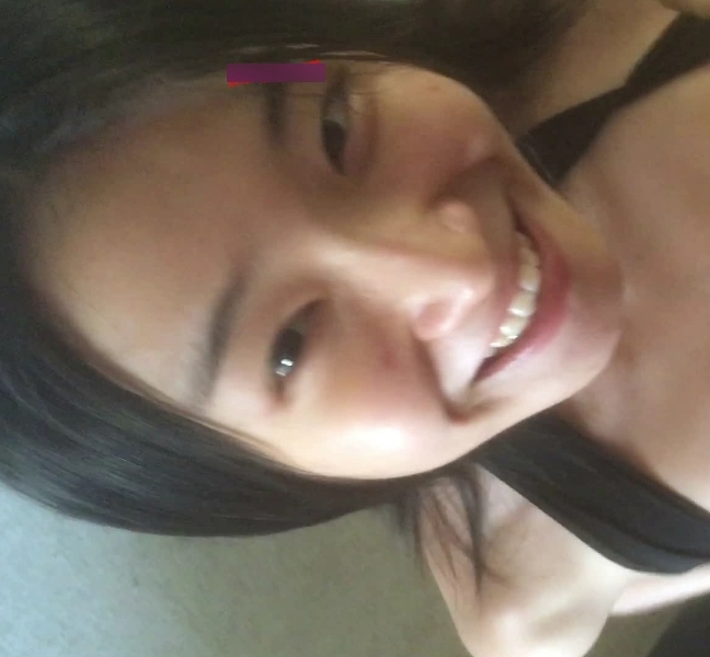 反差旅美留学生荷慧与大尺寸男友展开甜蜜恋爱，打破传统审美观念