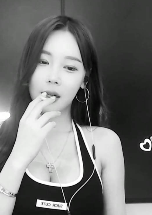 朴素恩热舞精选12V/2.3G视频，百度盘下载