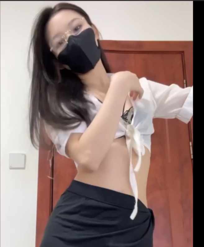 福利姬桃子：43v6.2g视频收藏达883，百度ED2K新增3v