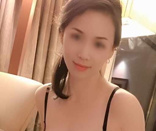 为生活的烦恼而忘记了享受当下的幸福。想要了解更多关于绿帽妻子和米奇宝宝的精彩内容，快来关注他们的微信公众号吧！他们将为您呈现更多精彩的一对一互动，让您感受到真正的快乐和温暖。