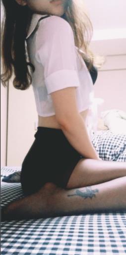 超人气浮力姬恶犬酱：15P1V精华视频合集，展现明星颜值与迷人身材，绅士们不可错过！