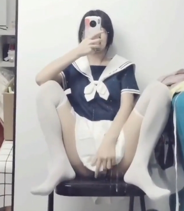 斗鱼可爱系主播沫沫酱居家视频合集，展现萌妹风格与多样角色，视频数量丰富，尽显清纯与成熟魅力