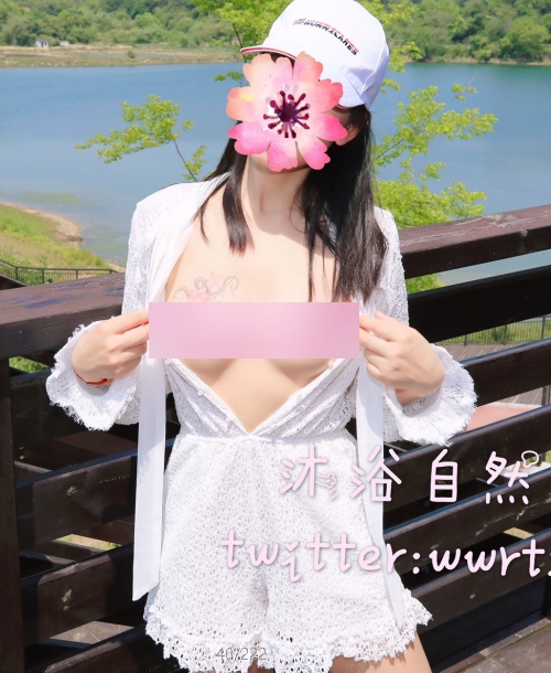 浮力姬大公园：沐浴自然°C，御姐突然脱光真实展示