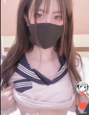 安安老师的精彩直播内容。合集中共有85个视频，总大小为10.2G，粉丝们可以通过百度云进行下载。为确保文件的完整性和安全性，建议选择离线解压的方式。安安老师的直播内容丰富多样，常常与观众互动，分享产品使用体验。她的外貌年轻亲切，笑容自然，给观众带来轻松的观看体验。这次合集的发布旨在满足粉丝们回顾安安老师精彩直播的需求。安安老师合集85v–10.2G百度云