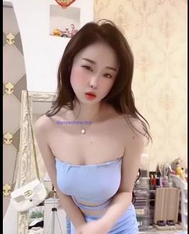 男王定制舞蹈视频，动感车衣舞露脸身材