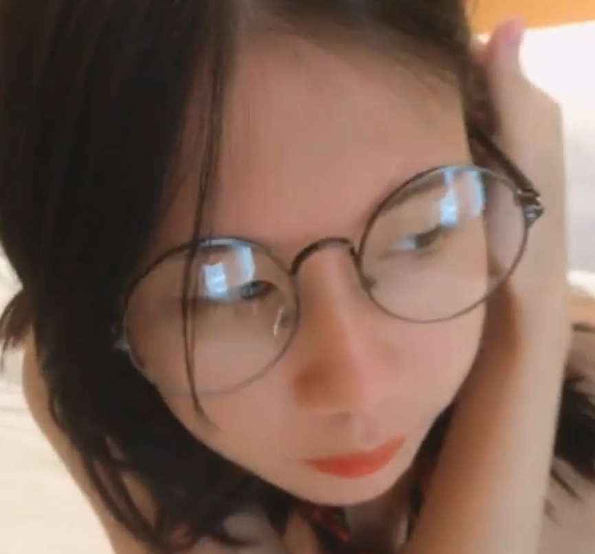 “清纯妹子李莎的互动诱惑:5部高清私拍视频,大小惊人!”