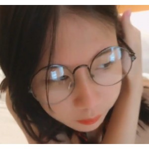 “清纯妹子李莎的互动诱惑：5部高清私拍视频，大小惊人！”