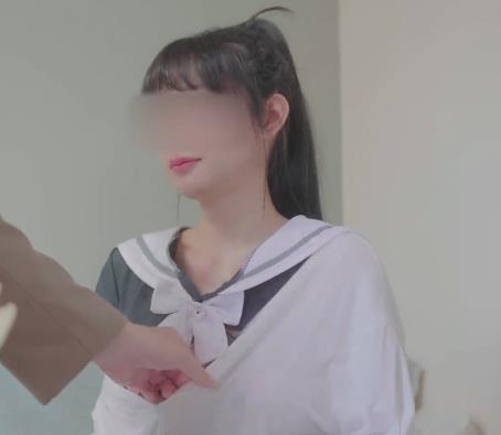 快手纯情女高中生Demi最新合集1V450M，老师查到违禁品自拍