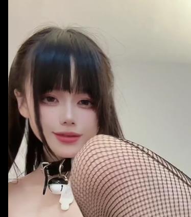 抖音定制自拍九言最新合集2V1G,车灯道具秀,观看时长10分钟,注意正面内容!