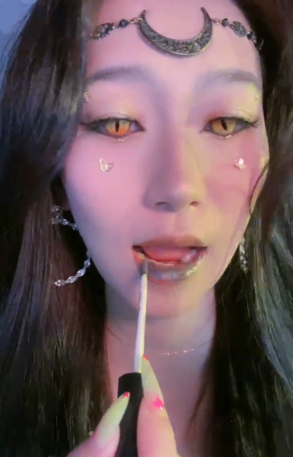 玩物直播陈莹斯蛇妖最新合集1V1.3G，套路直播助眠