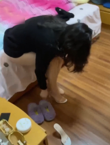 熟女搬运百度盘蓝阿姨与年轻男友最新合集12V6.1G，自购资源