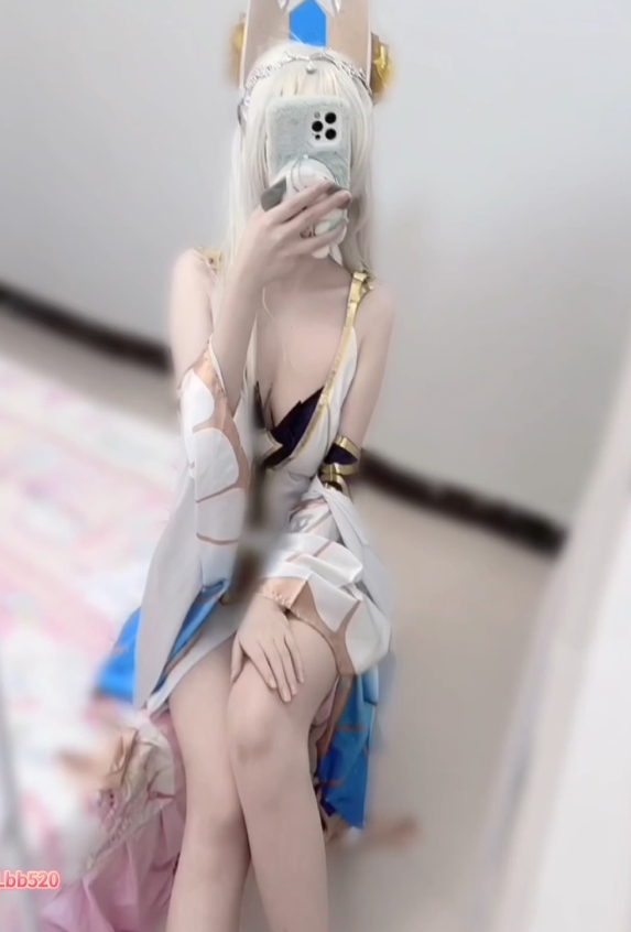 福利姬百度盘定制cos合集乌萨奇八八/小胖桃最新更新19V1.3G，王者荣耀角色视频