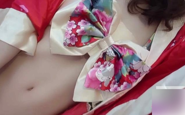 斗鱼超人气主播魅惑合集涂鸦少女x诗柔47V47.2G，百合高情绪秀