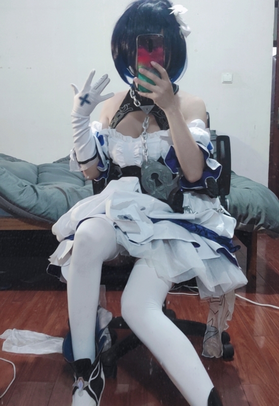 优质伪娘cos百度盘水银灯合集45V24.4G，包含解压教程与下载链接有效性提示