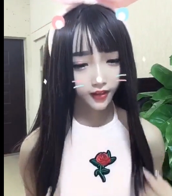 新主播直播合集42部,欧美长相凤凰雅宝,视频42部,大小不详,关注她的多才多艺与自律。