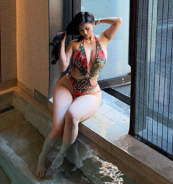 山雀Queen蜜桃葫芦52pv540m抖娘名场面合集