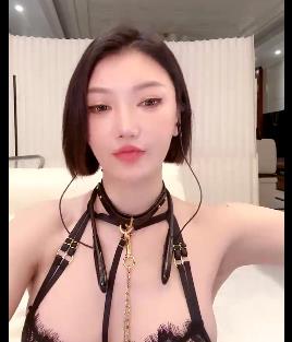 小巫婆快手道具秀12V3.6G流鼻血