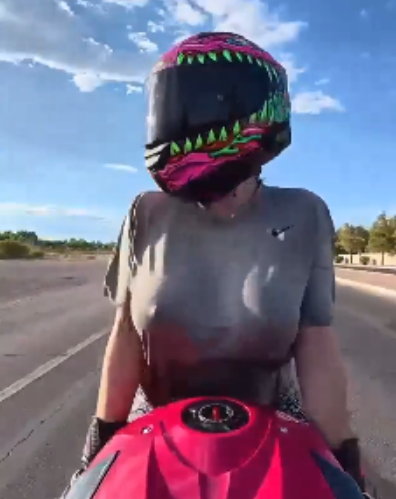 猫扑推发@小柔珍藏表演32部7.8G太顶了