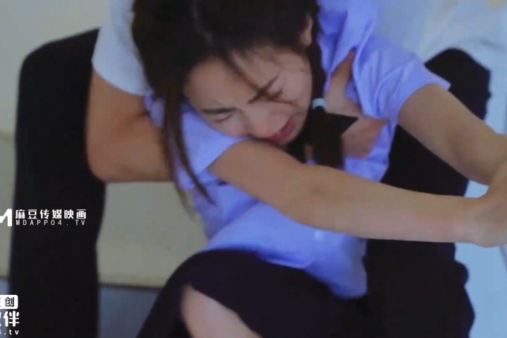 长治传媒夏雨荷教室互动视频301MB清纯学妹独家资源