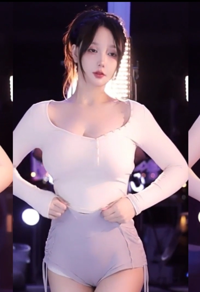 虎牙古阿扎斗鱼米娜AI脱衣热舞6V1.03G绝密私享