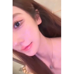 微博Luka私拍77部5.5G火辣展示