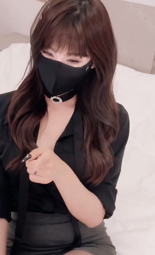 香蕉秀女房东情感辅导完整版1v800m超赞珍藏