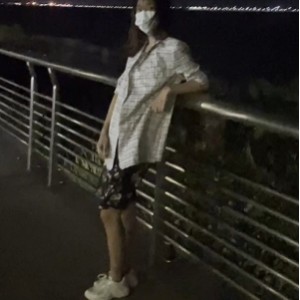 推特小晓欣户外展示9部9G娇小可人