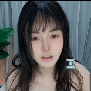 火辣SweetQiQi推特性感视频合集44.8G32部