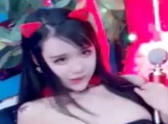 恋夜妮子私拍30部7.7G超可爱