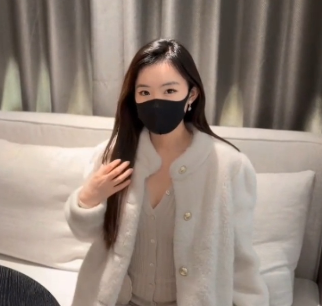 圣诞特辑上官雅儿女友视角15部精华合集721M视觉盛宴