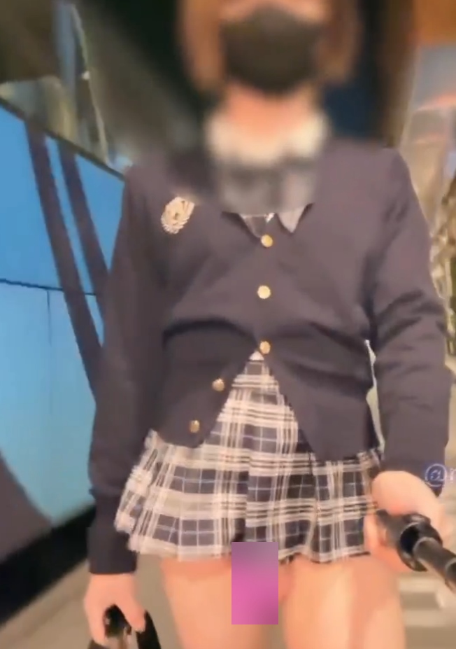 mikixka户外任务18超值伪娘1v1.3G意外互动