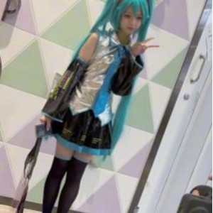 快番社初音未来COS视频合集1部787.9MB太劲爆