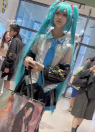 快番社初音未来COS视频合集1部787.9MB太劲爆