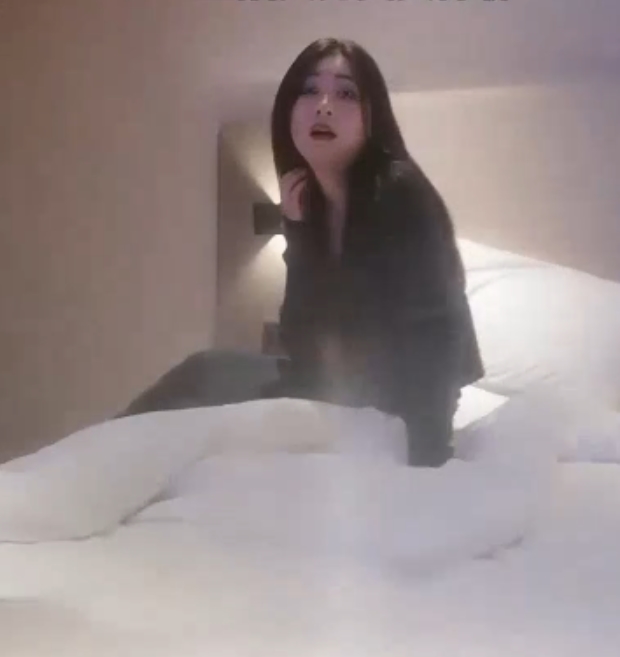 超嫩的15部12G某鱼高颜值素人妹私密视频